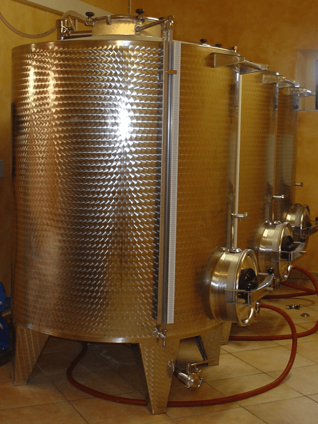 stainelss steel tanks wine